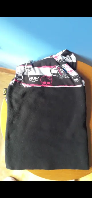 Bufanda Braga Monster High Negra y Rosa