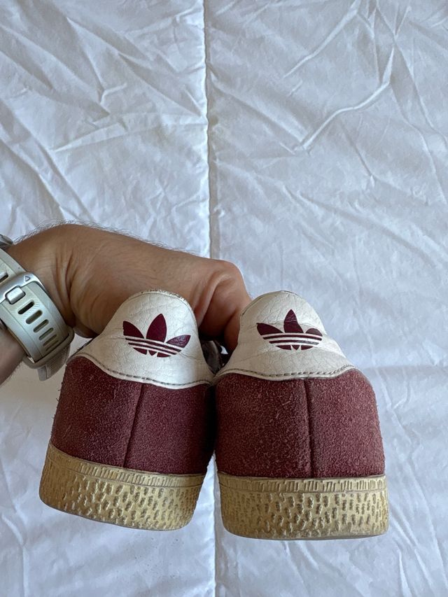 Adidas Gazelle granate talla 38