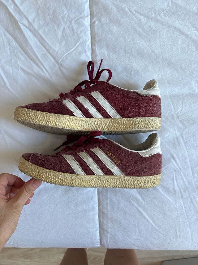 Adidas Gazelle granate talla 38