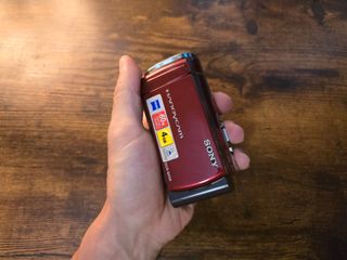 Videocámara Sony DCR-SX34 Roja