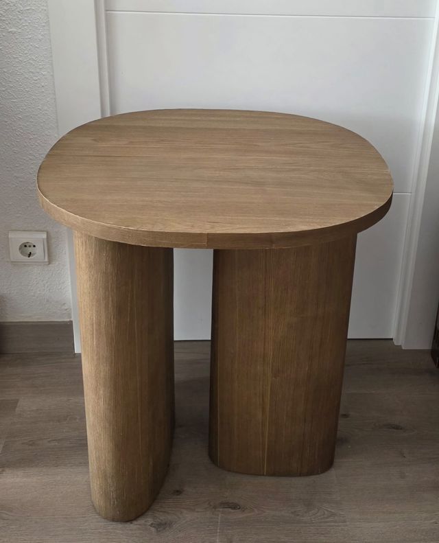 Mesa auxiliar de madera de abeto
