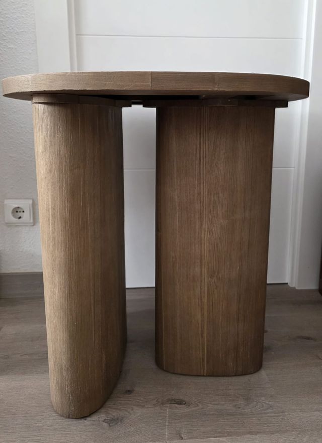 Mesa auxiliar de madera de abeto