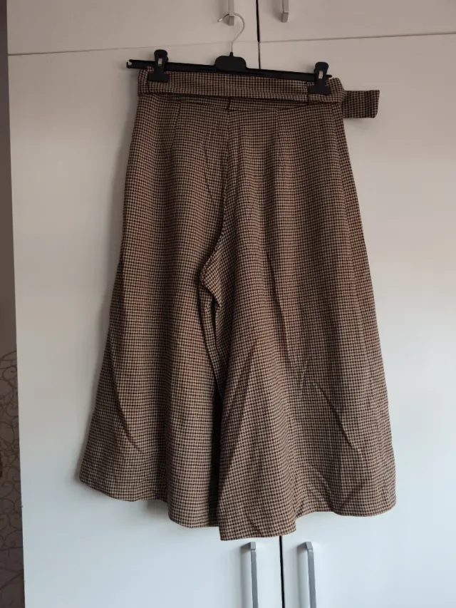 Falda pantalón cuadros beige y marrón
