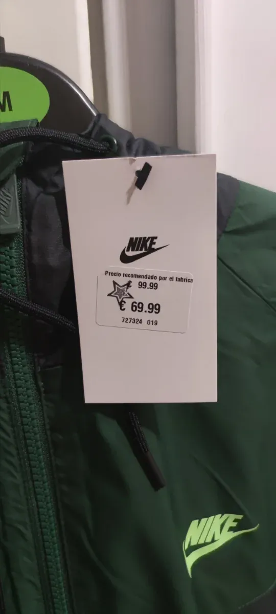Chaqueta Nike Verde y Gris