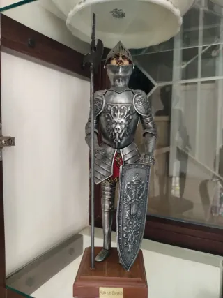 Figura Caballero Armadura Medieval