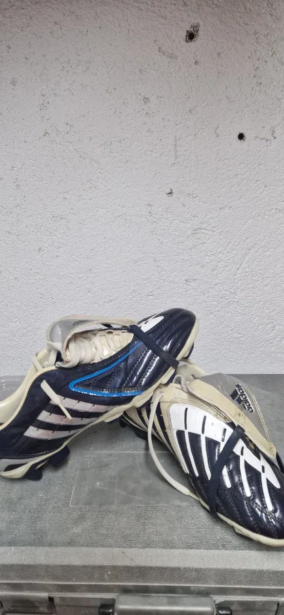 Botas de fútbol Nike T90 Talla 42,Adidas Predator