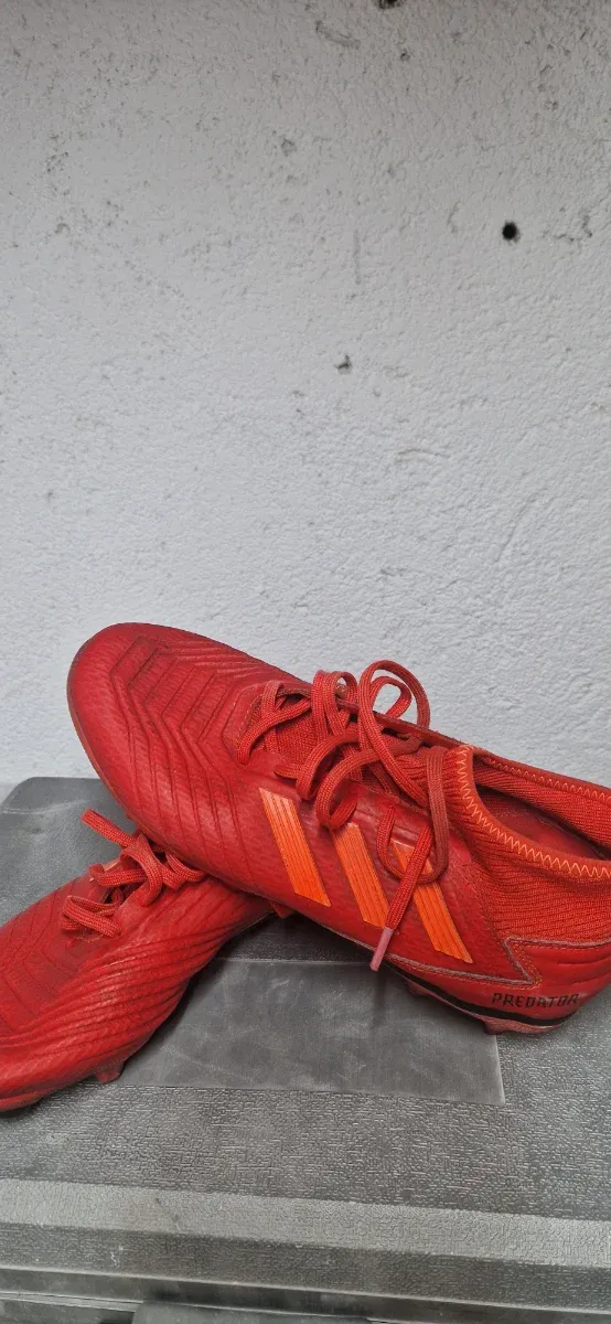 Botas de fútbol Nike T90 Talla 42,Adidas Predator