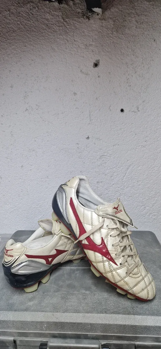 Botas de fútbol Nike T90 Talla 42,Adidas Predator