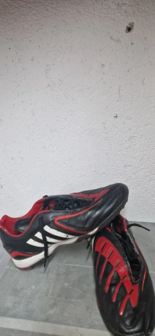 Botas de fútbol Nike T90 Talla 42,Adidas Predator