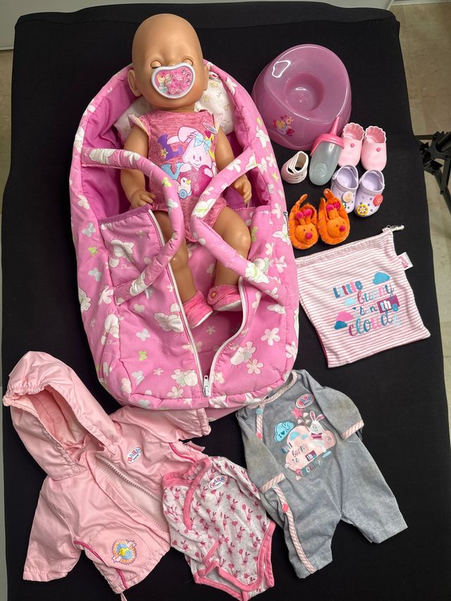 Muñeca Baby Born Mágic con accesorios