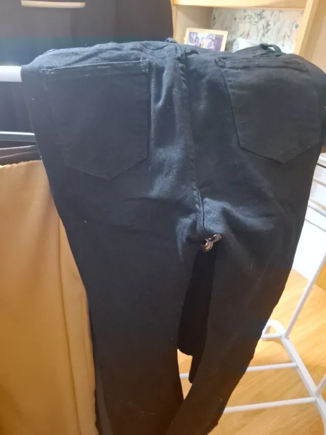 Vaqueros campana talla 44 elásticos negros