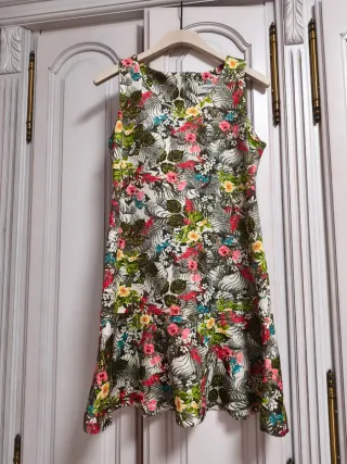 Vestido corto floral