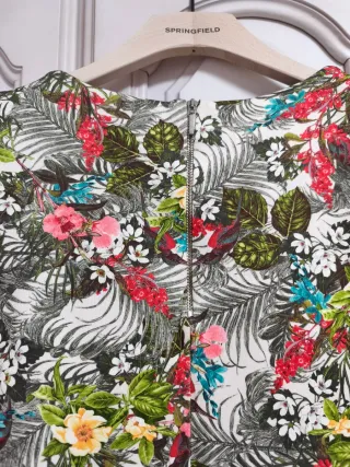 Vestido corto floral