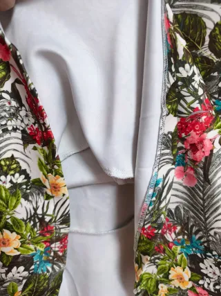 Vestido corto floral