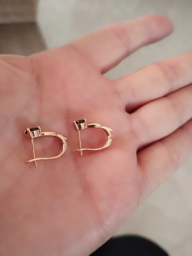 Pendientes acero con piedra negra