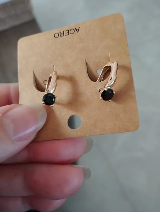 Pendientes acero con piedra negra