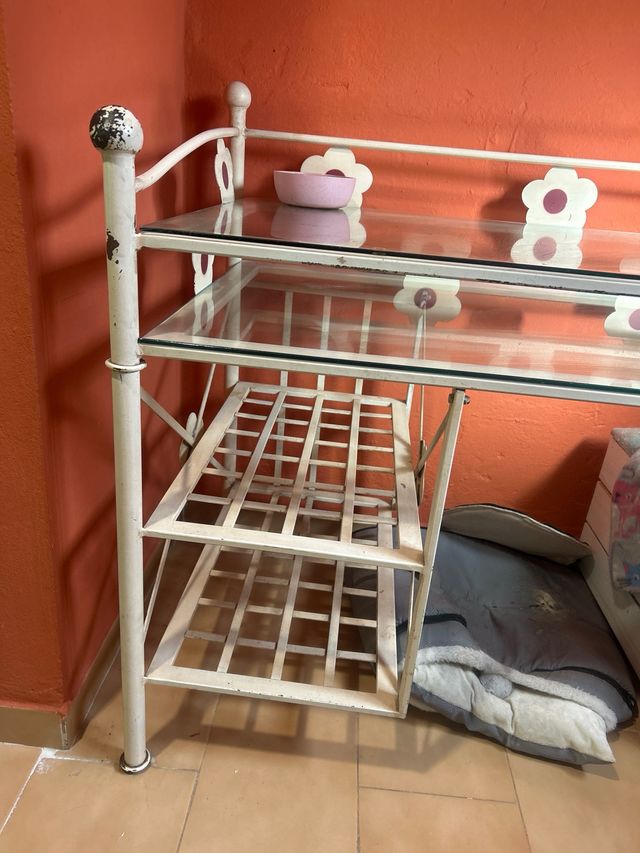 Mesa de estudio de forja y cristal