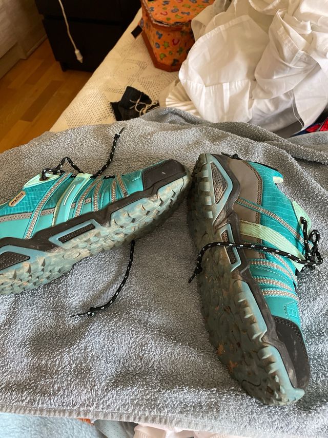 Zapatillas trekking ELEMENTERRE negras y turquesa