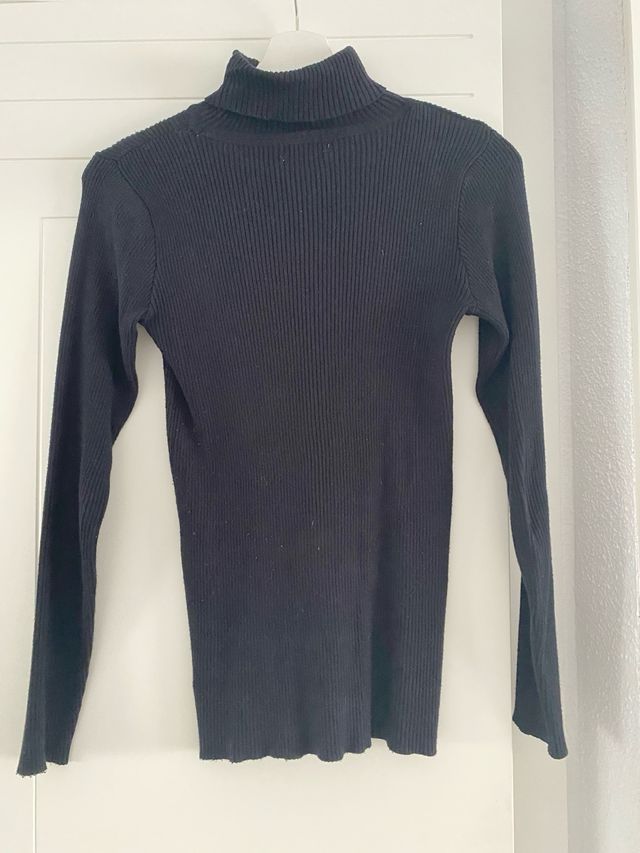 Jersey Negro Cuello Alto Mujer