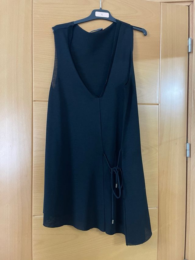 Top Negro Sin Mangas Talla L