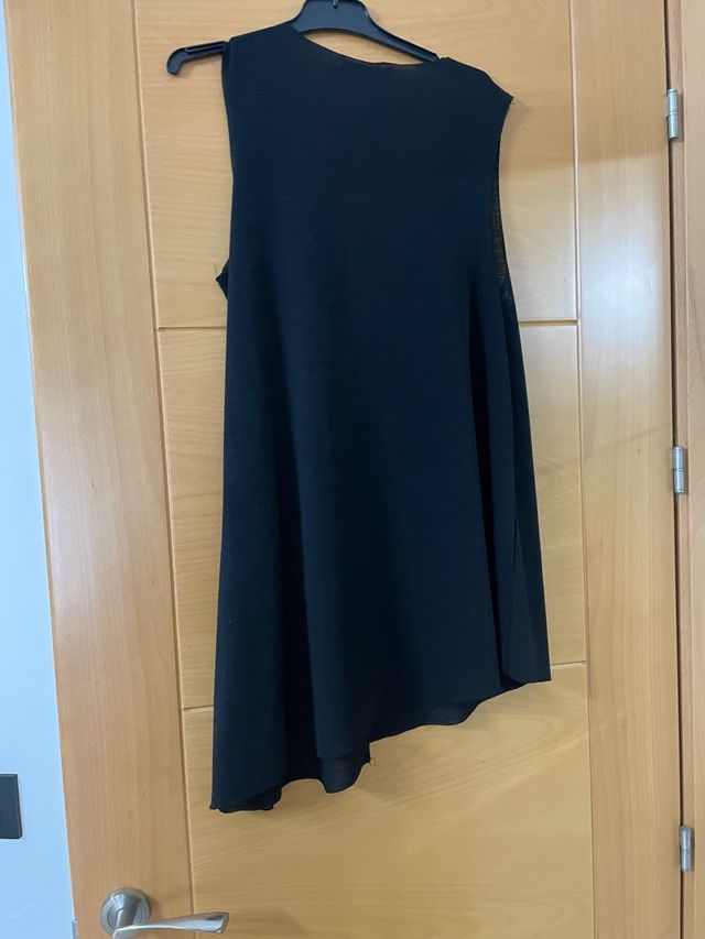 Top Negro Sin Mangas Talla L