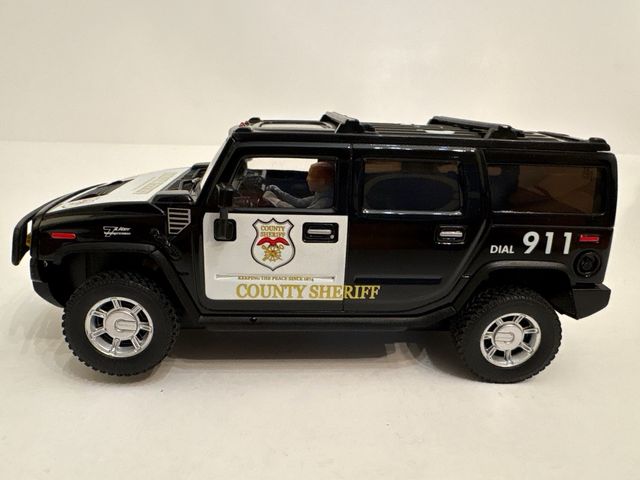 Hummer H2 Sheriff Ninco