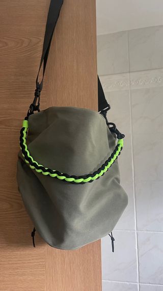 Bolso bandolera Shein verde militar