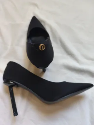 Zapatos tacón River Island negros T39