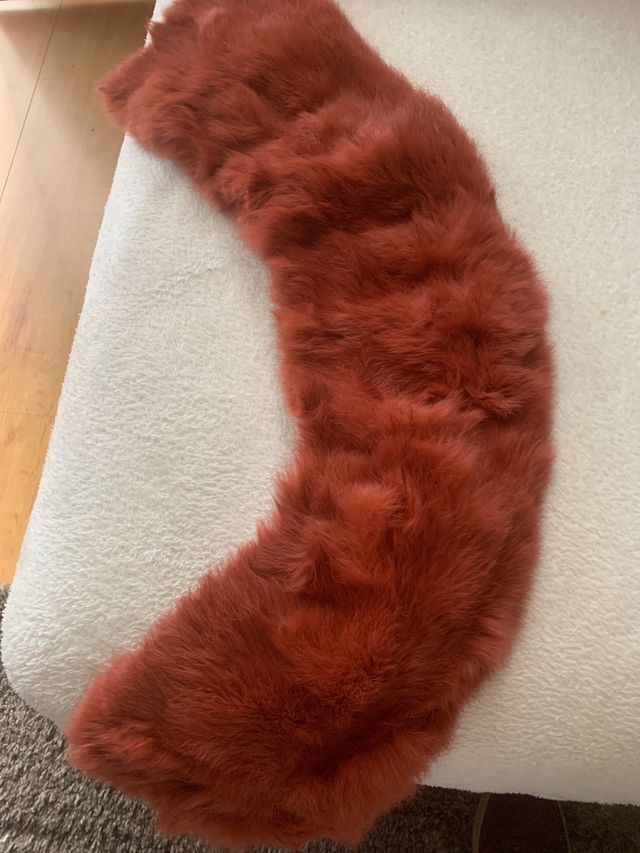 Cuello piel sintética marrón