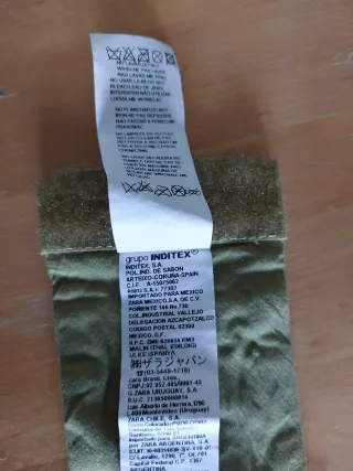 Cinturón adornado con pedrería