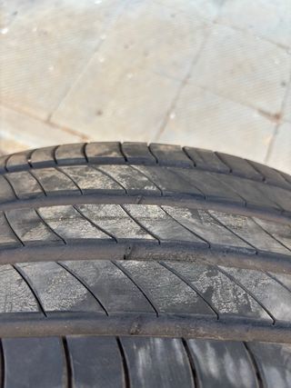 Llantas Peugeot 18” con neumáticos Michelin(225/55