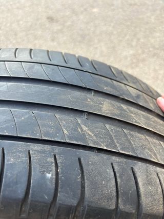 Llantas Peugeot 18” con neumáticos Michelin(225/55