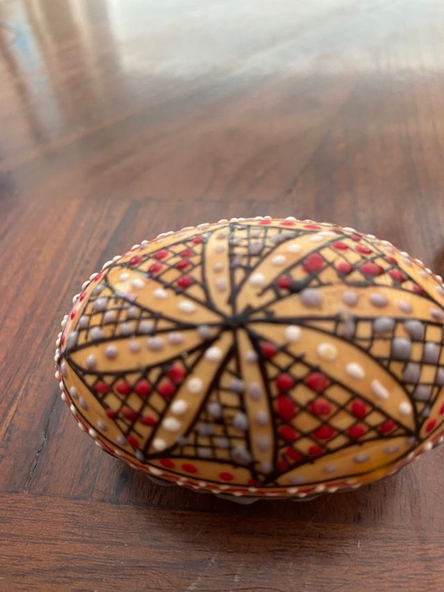 Huevos de madera decorados Rumania