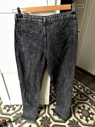 Pantalón mom gris efecto lavado