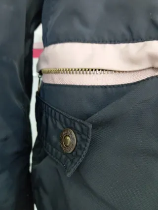 Chaqueta Reebok Negra y Rosa