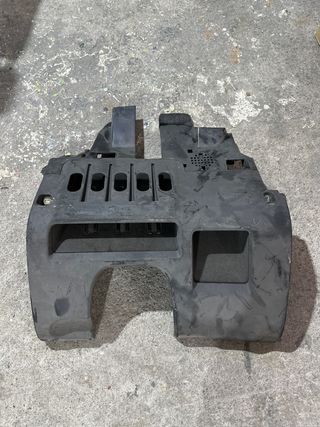 Embellecedor bajo volante Audi A4 B6