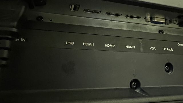 Tele 31” con soporte y mando. ¡LIQUIDACIÓN!