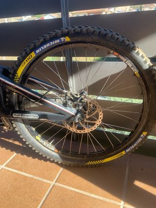 Bicicleta Descenso Santa Cruz V10C