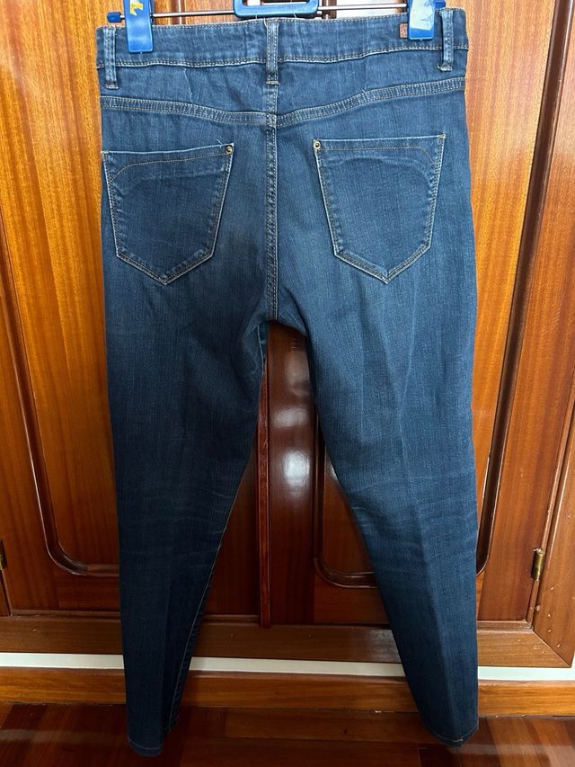 Pantalón vaquero largo