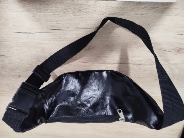 Riñonera TOD BODSON Negra Piel