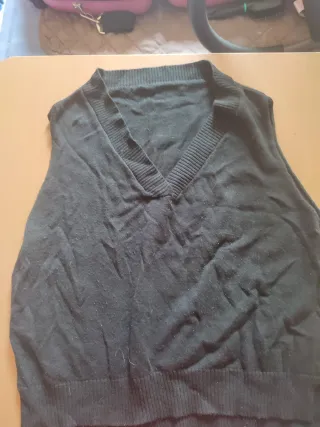 Chaleco negro de punto