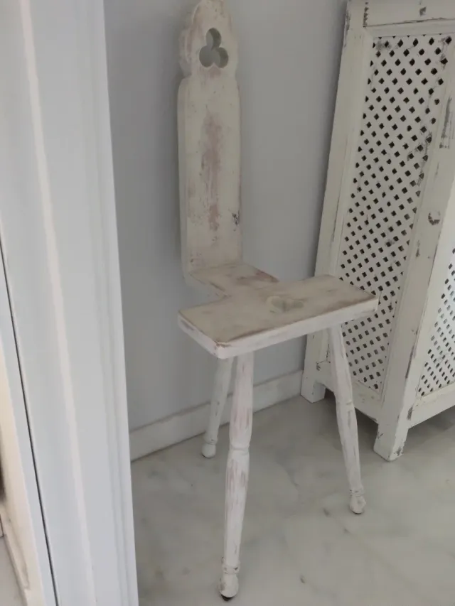 Silla decorativa de madera