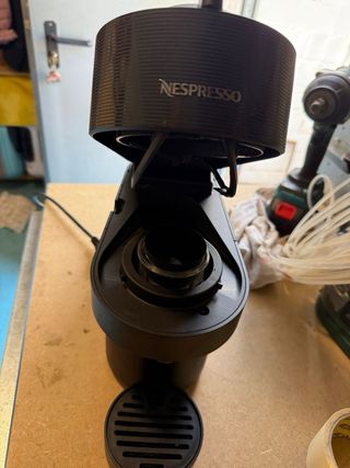 Cafetera Nespresso Negra