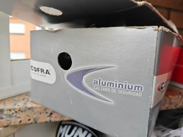Calzado de seguridad Cofra Talla 36