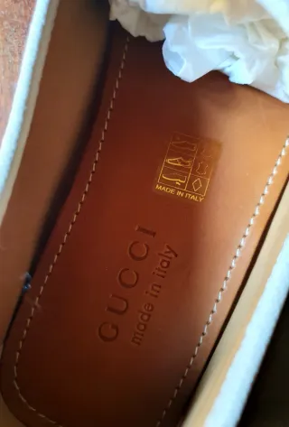 Mocasines Gucci Blanco y Dorado