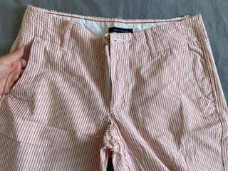 Pantalones Tommy Hilfiger rayas rojas