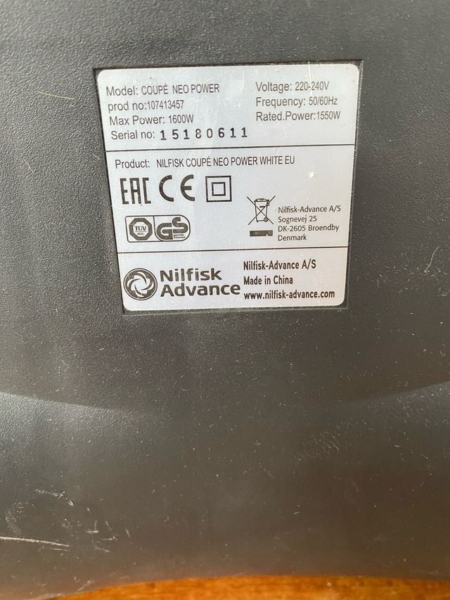 Aspiradora Nilfisk Coupe Neo 1600W