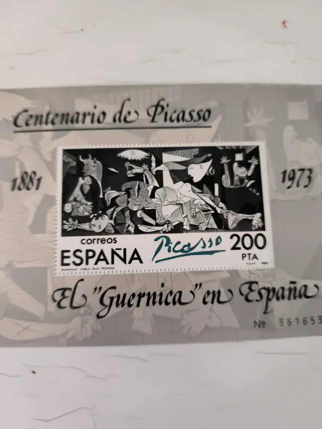Sello Centenario Picasso Guernica España 1973