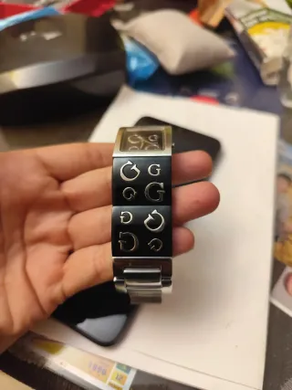 Reloj Guess Mujer Negro y Plateado