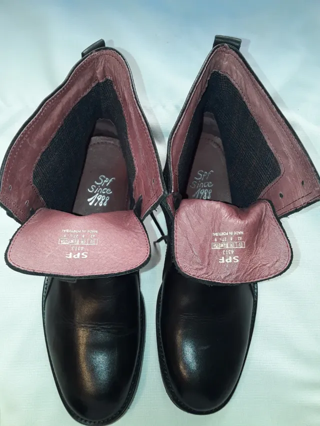 Botas de cuero negras